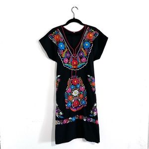 Traditional Mexican Womens Black Huipiles Dress Size Medium (New Without Tags)